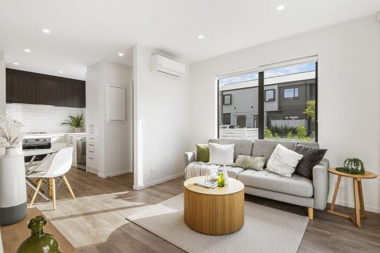 Photo of property in 13 Noel Hayden Street, Takanini, 2112