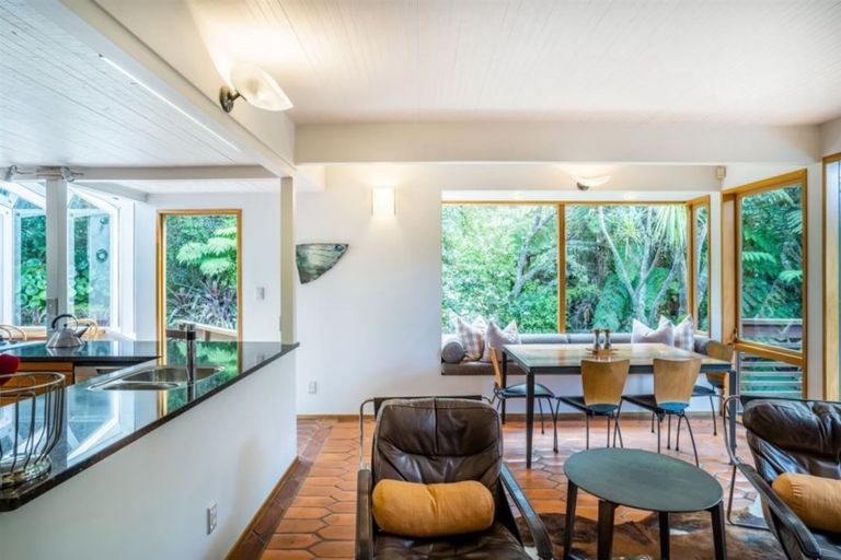 Photo of property in 50 Braemar Road, Castor Bay, Auckland, 0620