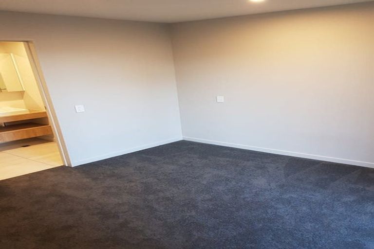 Photo of property in Pinnacle Apartments, W406/160 Victoria Street, Te Aro, Wellington, 6011