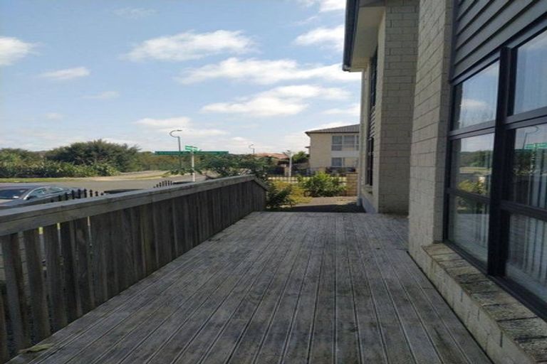 Photo of property in 38 Drumbuoy Drive, Flat Bush, Auckland, 2019