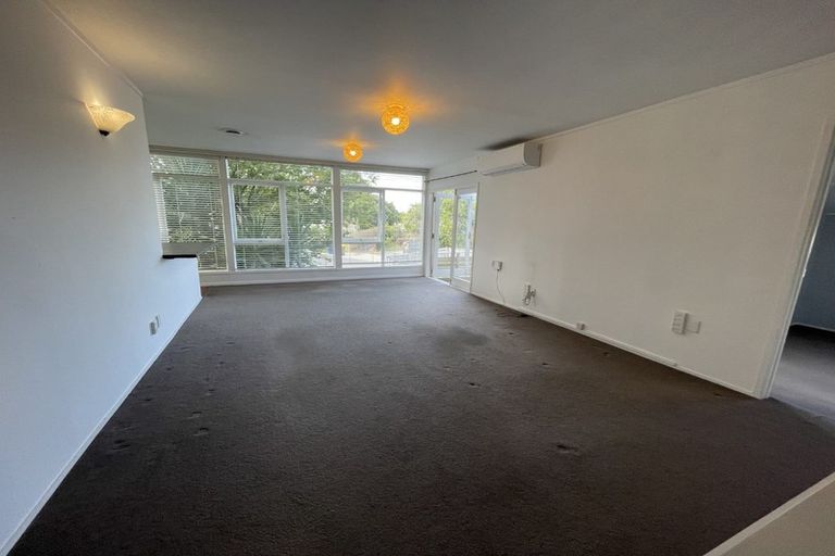 Photo of property in 13 Rickards Place, New Lynn, Auckland, 0600
