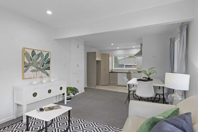 Photo of property in 22 Dinton Street, Russley, Christchurch, 8042