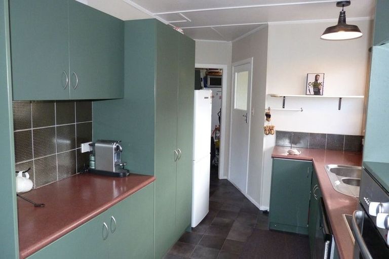 Photo of property in 99 Revans Street, Featherston, 5710