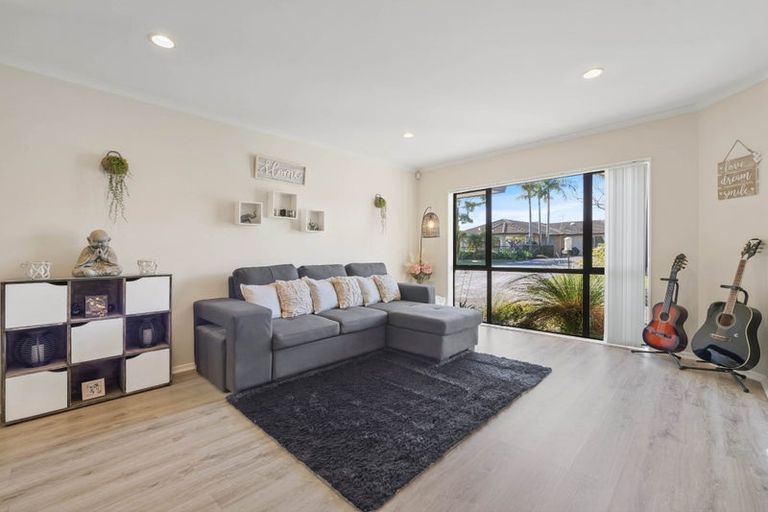 Photo of property in 18 Brittany Drive, Henderson, Auckland, 0612