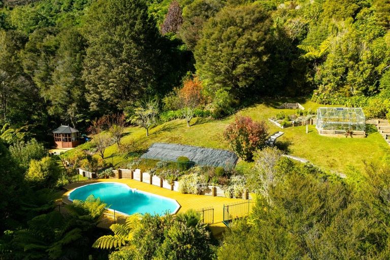 Photo of property in 259 Queen Charlotte Drive, Havelock, Picton, 7281