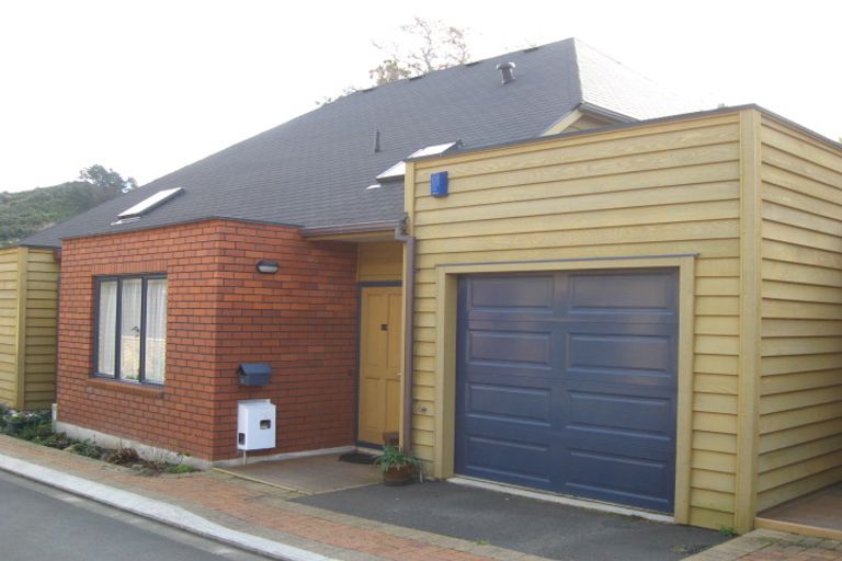 Photo of property in 15 Futuna Close, Karori, Wellington, 6012