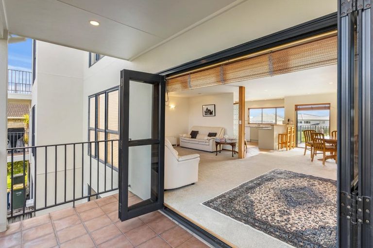 Photo of property in 3/108 Mokoia Road, Birkenhead, Auckland, 0626