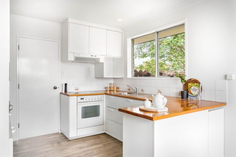 Photo of property in 2/37 Petrie Street, Richmond, Christchurch, 8013