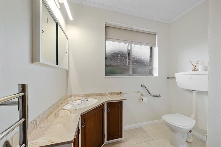 Photo of property in 26 Coates Street, Tawa, Wellington, 5028