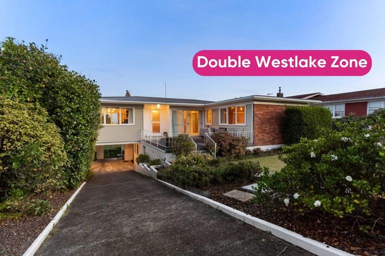 Photo of property in 23 Marcel Place, Glenfield, Auckland, 0629