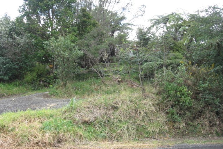 Photo of property in 26 Ocean Beach Road, Tairua, 3508