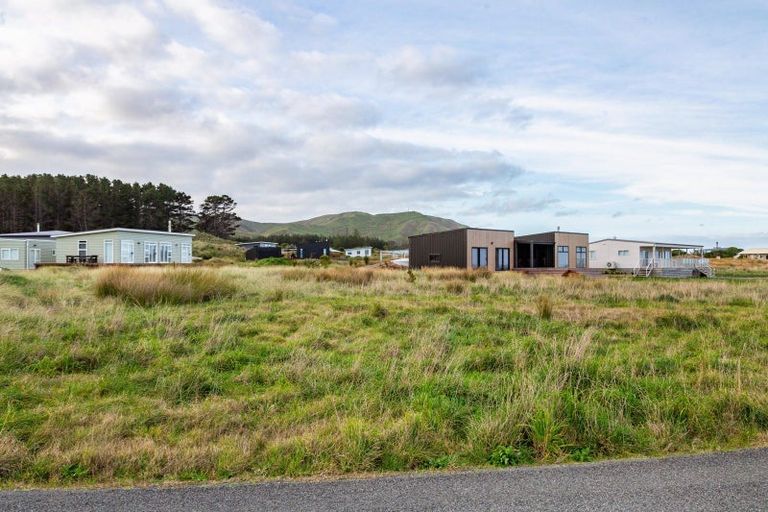 Photo of property in 12 Reefview Way, Flat Point, 5883