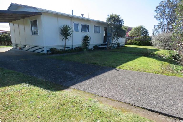 Photo of property in 15 Martin Place, Carters Beach, Westport, 7825