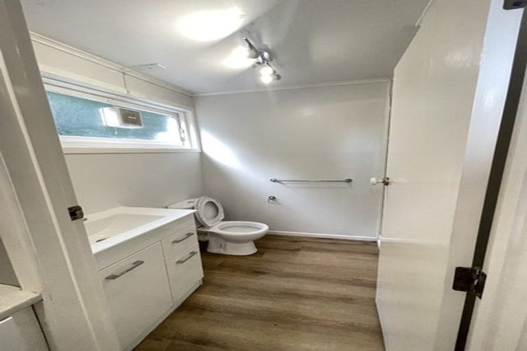 Photo of property in 31 Riverhills Avenue, Pakuranga Heights, Auckland, 2010