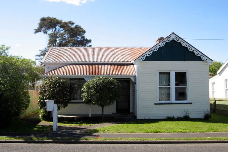Photo of property in 20 Tay Street, Whanganui, 4500