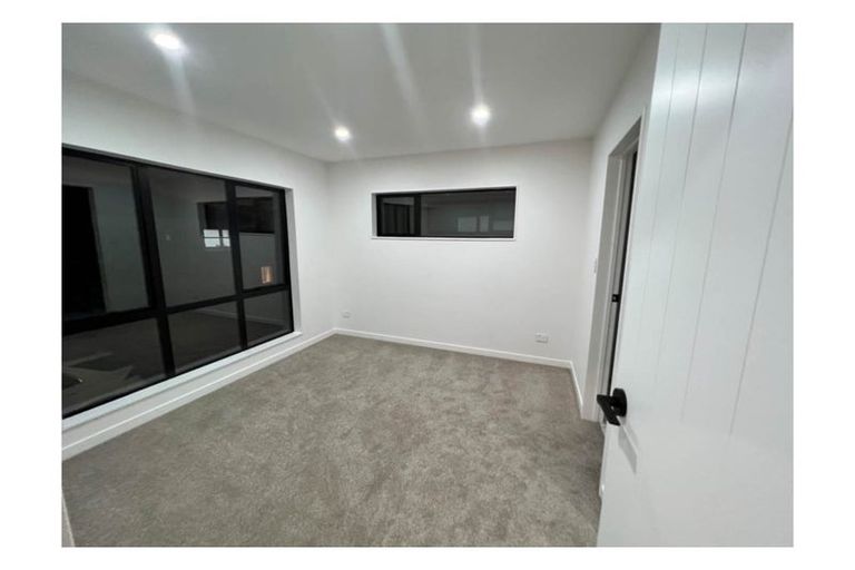 Photo of property in 54d Omana Road, Papatoetoe, Auckland, 2025