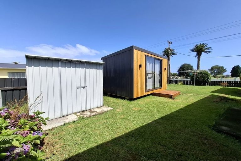 Photo of property in 1/52 Bayly Street, Waitara, 4320