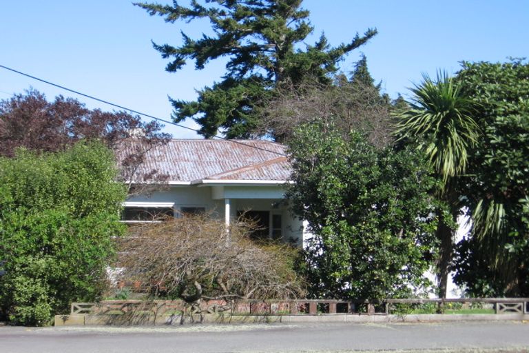 Photo of property in 26 Fox Street, Featherston, 5710