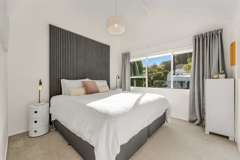 Photo of property in 1/28 Noeleen Street, Glenfield, Auckland, 0629