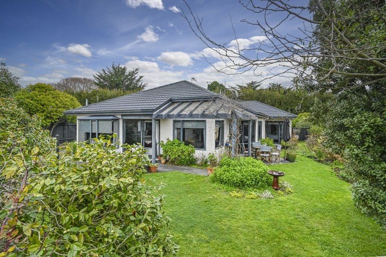 Photo of property in 20 Kingsgate Avenue, Havelock North, 4130