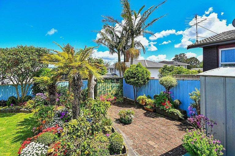 Photo of property in 21 Kanohi Terrace, Mangere Bridge, Auckland, 2022
