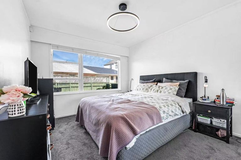 Photo of property in 1/14 Stanniland Street, Sunnyhills, Auckland, 2010