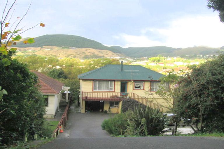Photo of property in 300 Main Road, Tawa, Wellington, 5028