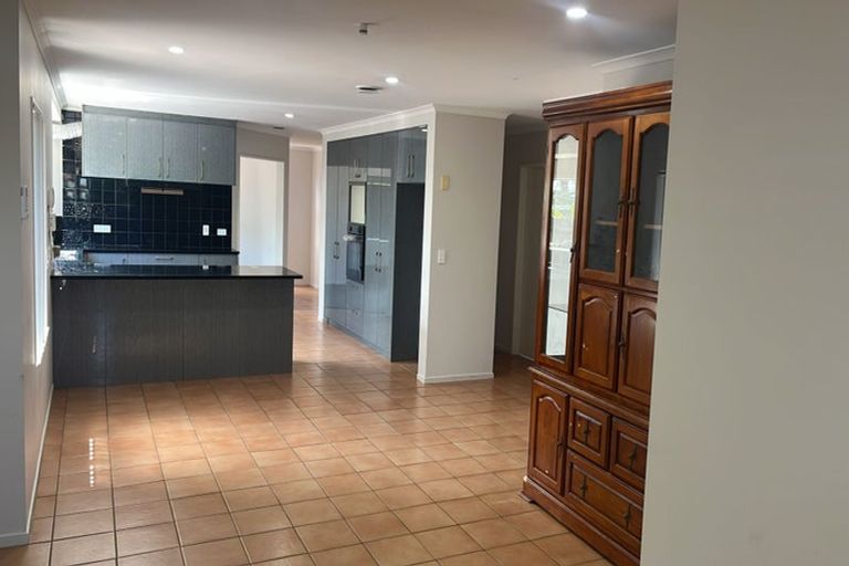 Photo of property in 16 Lamia Place, The Gardens, Auckland, 2105