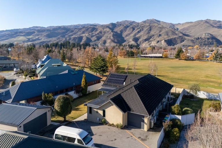 Photo of property in 37 Cairnmuir Crescent, Cromwell, 9310