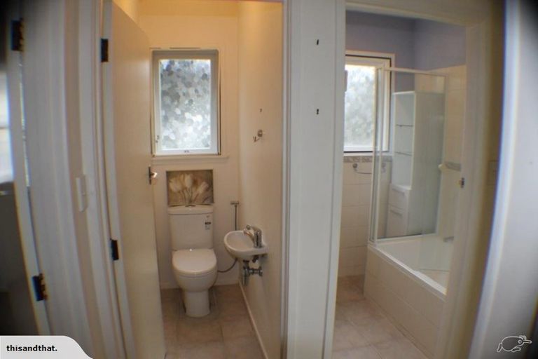 Photo of property in 1/133 Shakespeare Road, Milford, Auckland, 0620