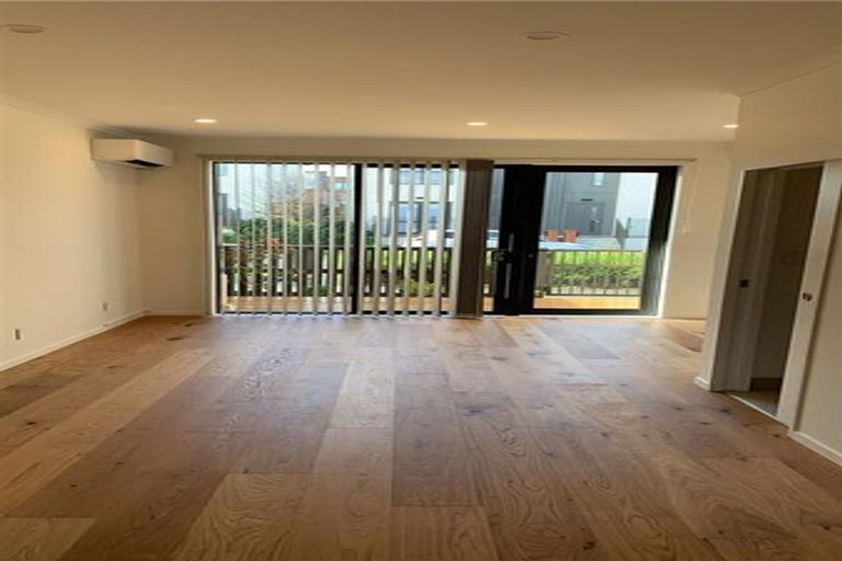 Photo of property in 17 Mahalo Avenue, Wiri, Auckland, 2104