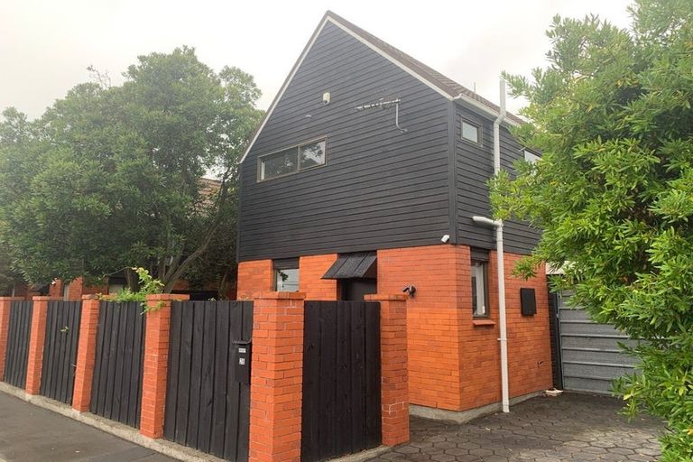 Photo of property in 2b Coles Place, St Albans, Christchurch, 8014