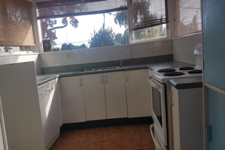 Photo of property in 1 Alwyn Avenue, Te Atatu South, Auckland, 0610
