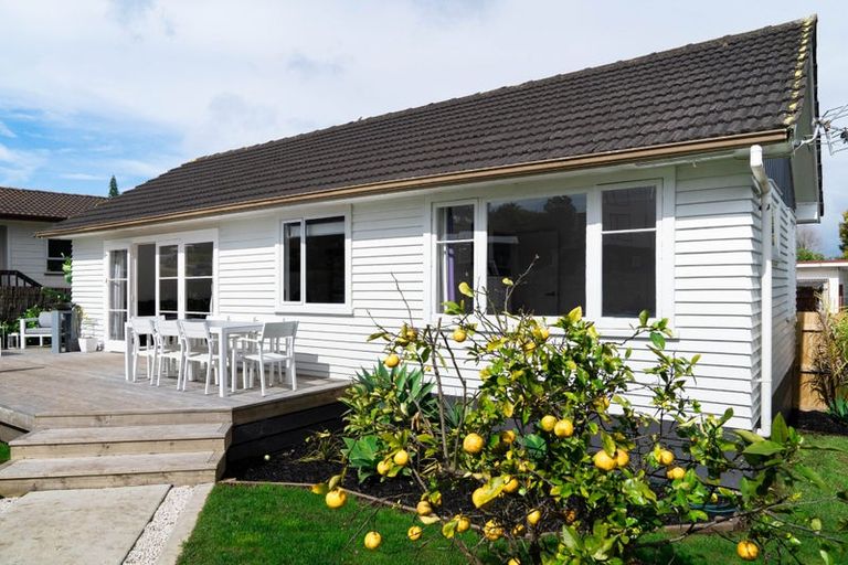 Photo of property in 1/18 Crosby Road, West Harbour, Auckland, 0618