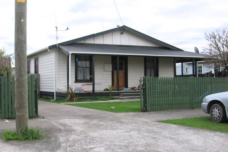Photo of property in 15 Carlisle Street, Milson, Palmerston North, 4414