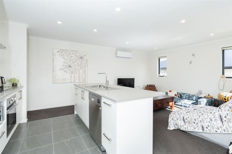 Photo of property in 17 Manawaroa Close, Grandview Heights, Hamilton, 3200