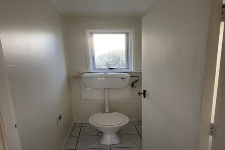 Photo of property in 10 Norfolk Grove, Cannons Creek, Porirua, 5024