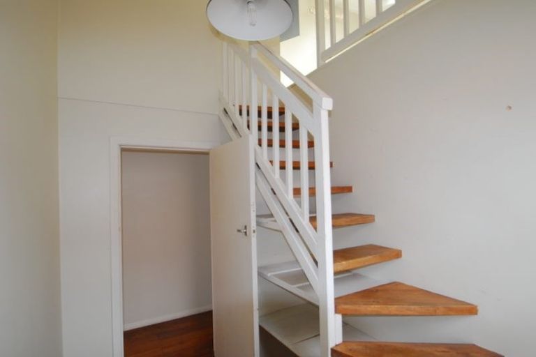 Photo of property in 168 Tasman Street, Mount Cook, Wellington, 6021