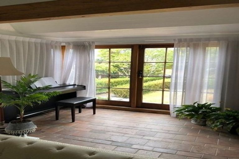 Photo of property in 44 Parkhill Road, Mellons Bay, Auckland, 2014