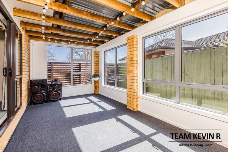 Photo of property in 12 Carisbrook Crescent, Papakura, 2110