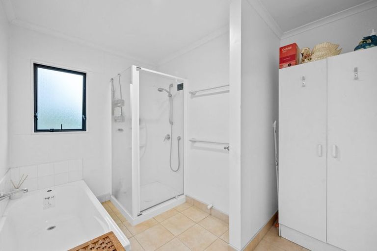 Photo of property in 83 Kamara Road, Glen Eden, Auckland, 0602