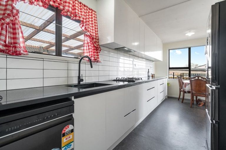 Photo of property in 1/39 Taitimu Drive, Weymouth, Auckland, 2103