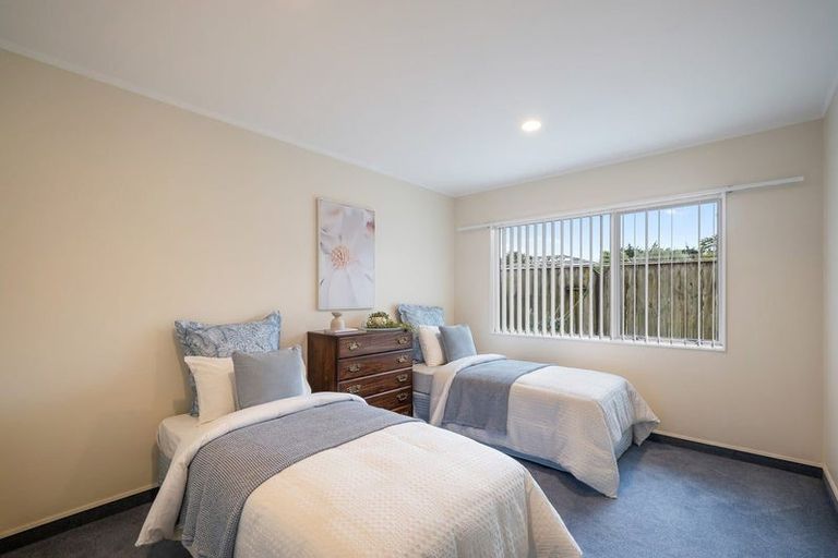 Photo of property in 86 Guildford Drive, Paraparaumu, 5032