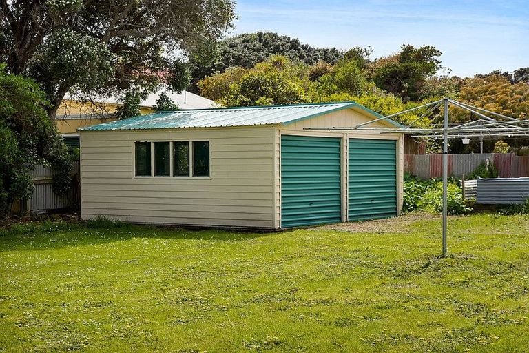 Photo of property in 6 Surrey Street, Patea, 4520