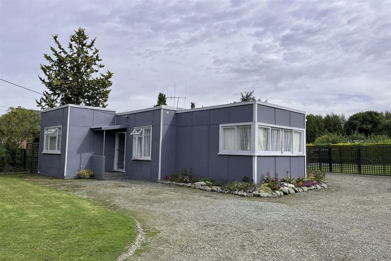 Photo of property in 53 Main North Road, Geraldine, 7930