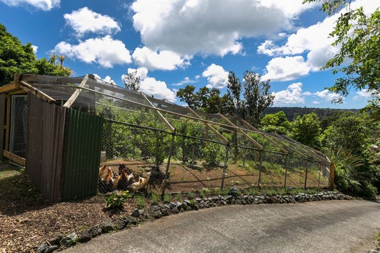 Photo of property in 166 Opanuku Road, Henderson Valley, Auckland, 0612