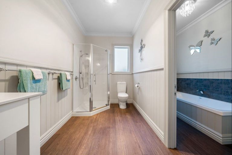 Photo of property in 112 Princess Street, Waitara, 4383