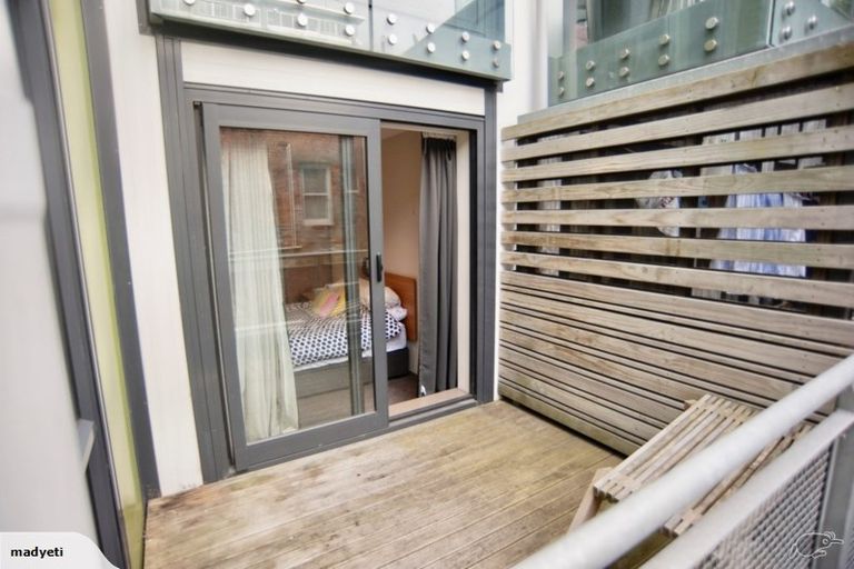 Photo of property in Dual Apartments, 108/142 Vivian Street, Te Aro, Wellington, 6011