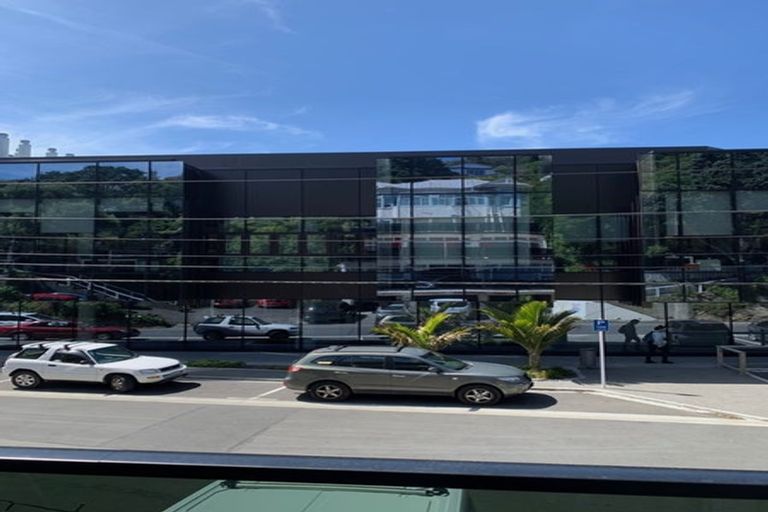 Photo of property in 70 Kelburn Parade, Kelburn, Wellington, 6012