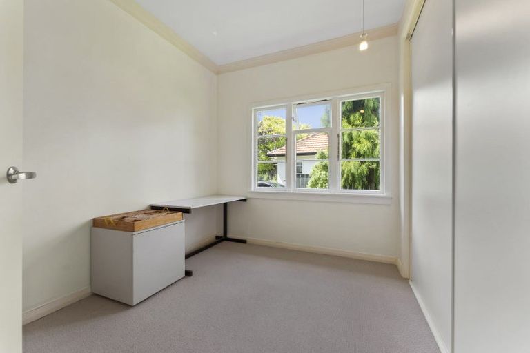 Photo of property in 10 Manuka Street, Hokowhitu, Palmerston North, 4410